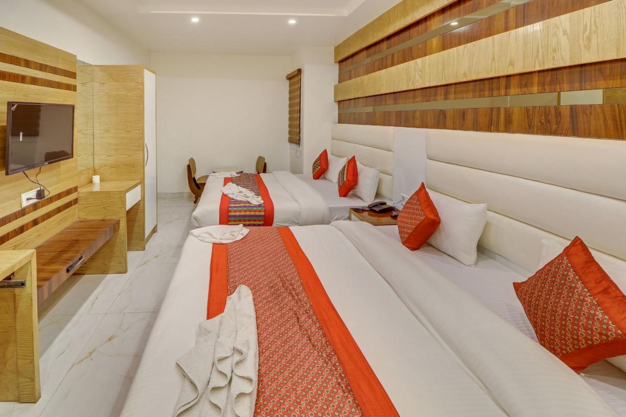 Hotel York Legacy -3 Minutes Walk From Railway Station 'the 5 Star Ambience' Newly Built New Delhi