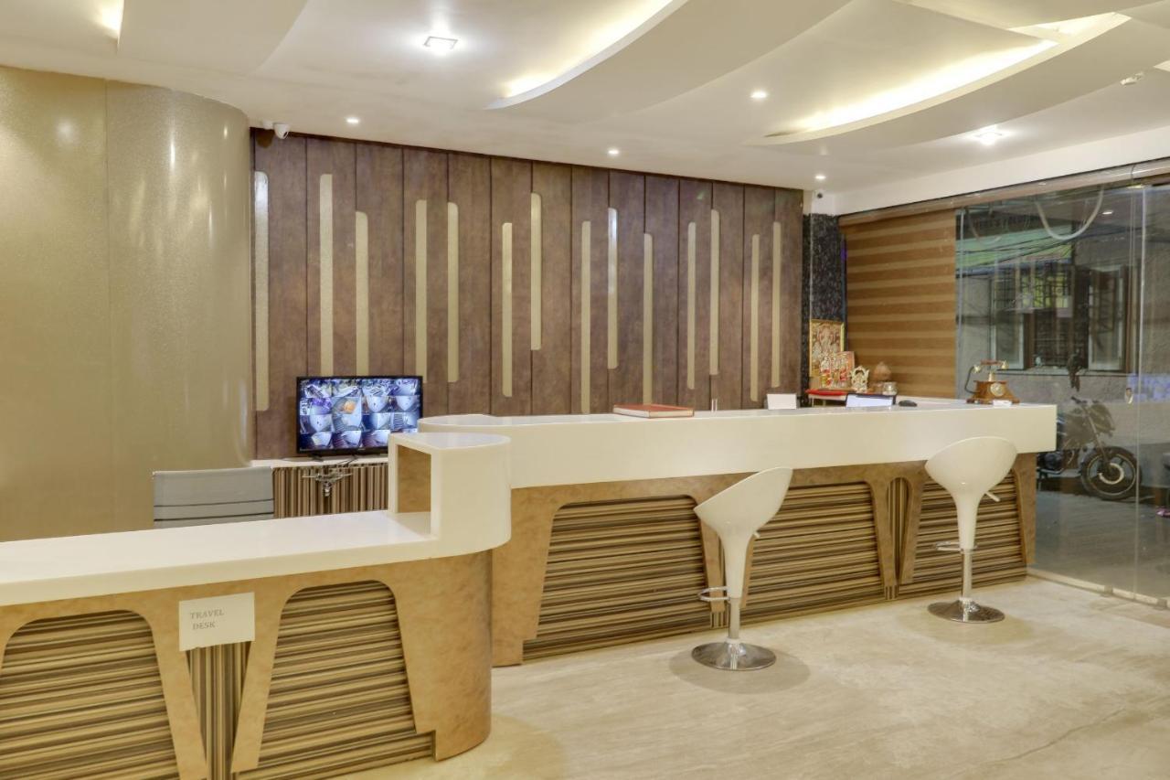 York Legacy -3 Minutes Walk From Railway Station 'the 5 Star Ambience' Newly Built Hotel New Delhi